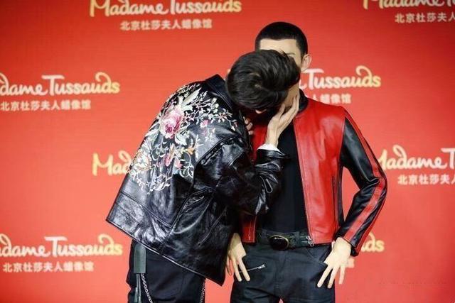 杜莎夫人蜡像李宇春,蜡像很丑的明星