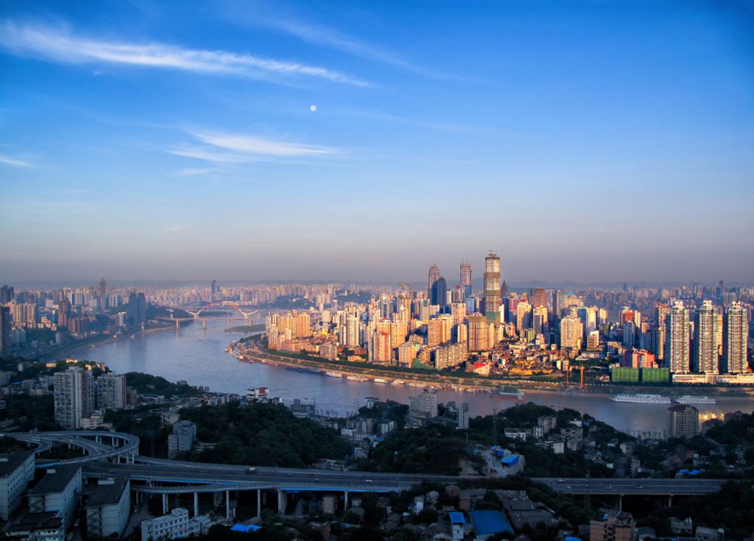 重庆夜景真的比香港好看吗,重庆夜景为什么比香港还繁华