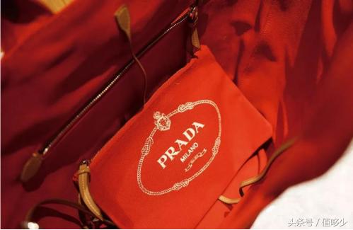 prada包包三合一适合秋冬吗,prada十大必买经典款包