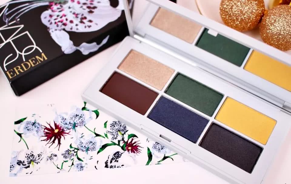 这个牌子出什么都火到断货，女生必须入一个