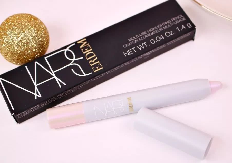 这个牌子出什么都火到断货，女生必须入一个