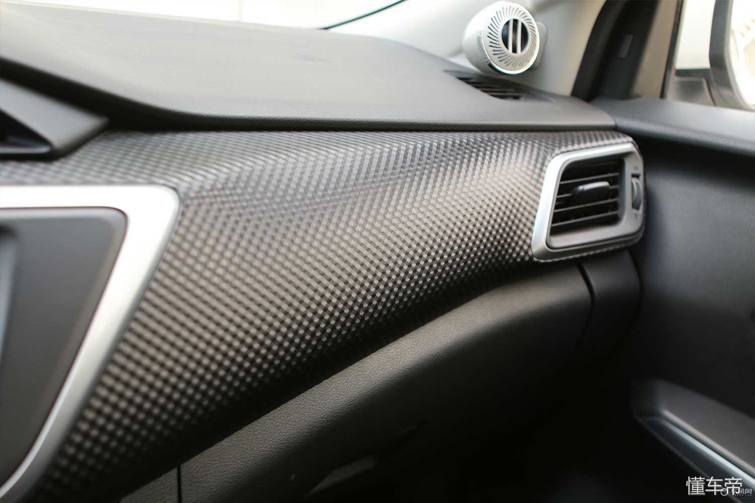 蓝鸟原厂音响调节最佳效果,2018款日产蓝鸟车基本常识