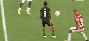 巴西4400万铁腰这特点吸引曼联！身高不足一米七，组织力征服穆帅