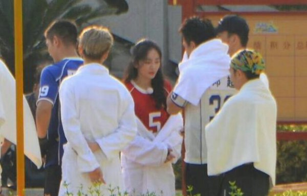 杨幂baby一起录跑男,baby杨幂跑男同框照片