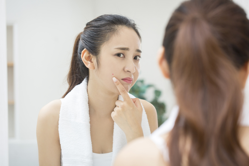 粉刺脓疱治疗方法,青少年青春痘粉刺丘疹怎么治疗