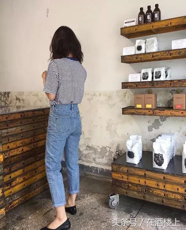 韩国女生牛仔裤穿搭,韩国紧身低腰牛仔裤的搭配