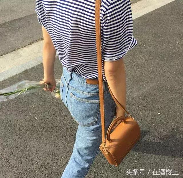 韩国女生牛仔裤穿搭,韩国紧身低腰牛仔裤的搭配