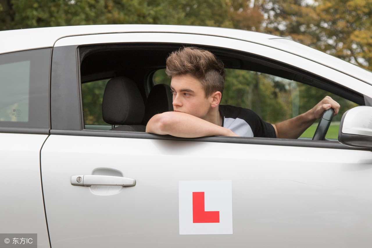 倒车技巧让你倒得又快又准,倒车老是倒不进怎么办