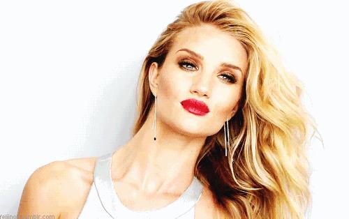 维密超模未婚生育 (维密未婚产子的女人)