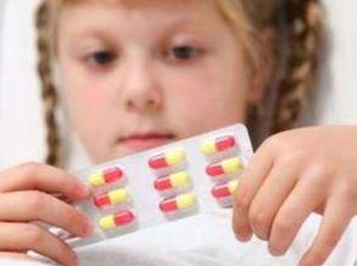 爸爸的戒酒药，女童误服1粒险丧命！医师写下抢救过程