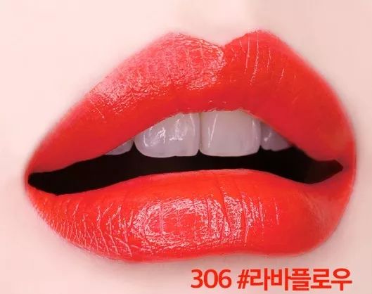 雅诗兰黛口红对比ysl,雅诗兰黛气场全开的口红