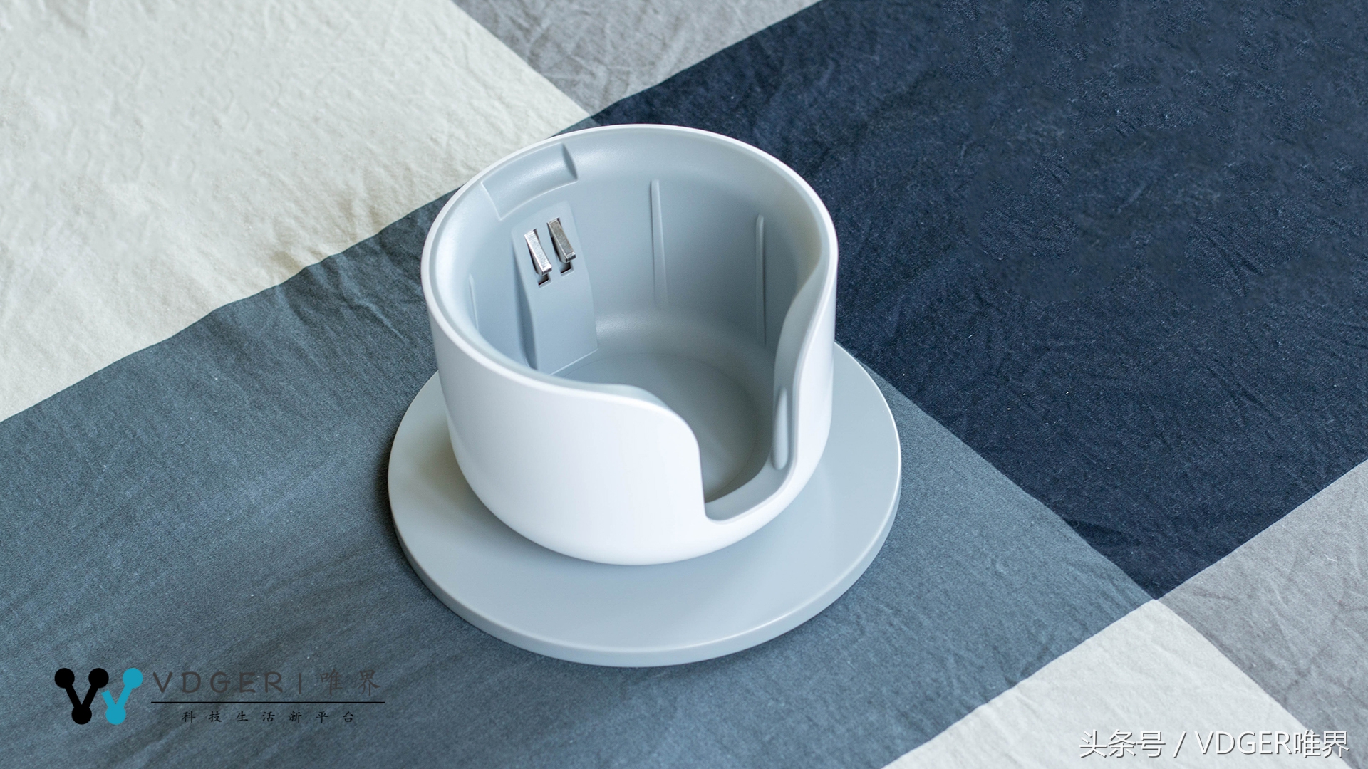 除螨紫外线手持吸尘器,多功能无线除螨仪手持吸尘器