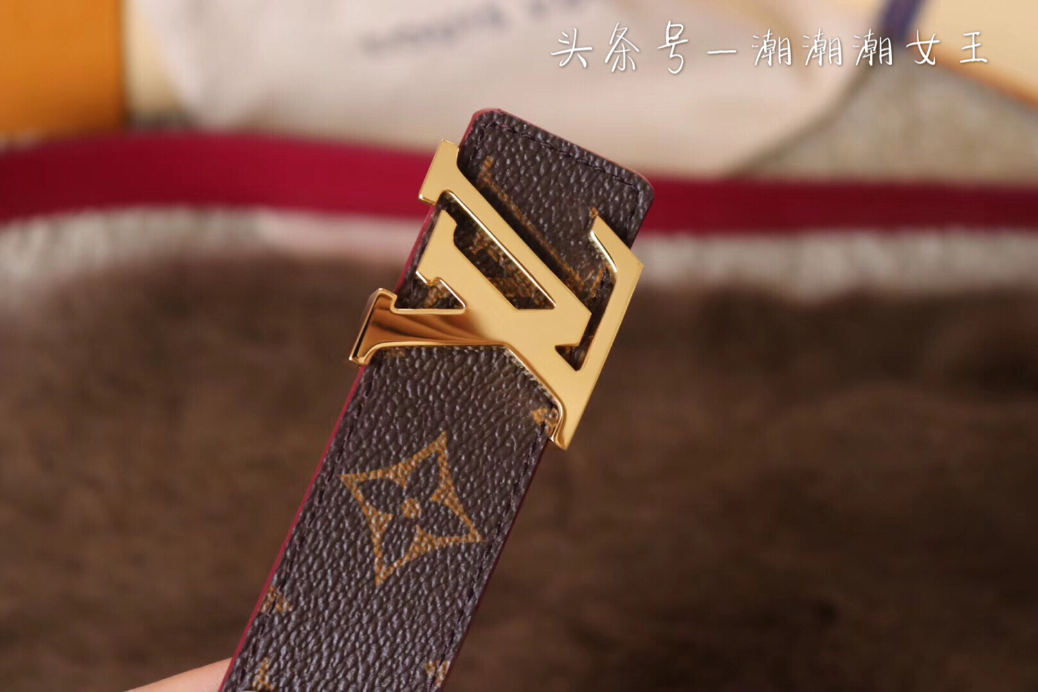 lv女款皮带里面是什么颜色,lv男士经典老花单面皮带