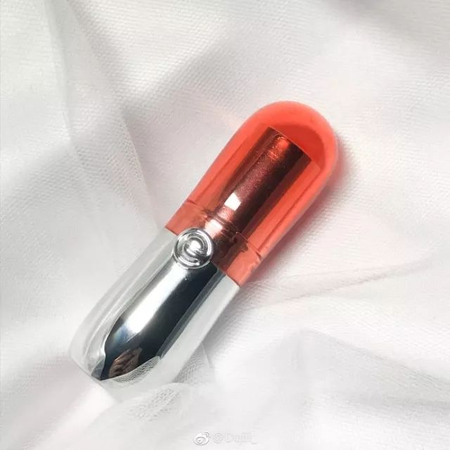 12支不一样的颜色显白口红,12支口红试色这几支简直丑到爆炸