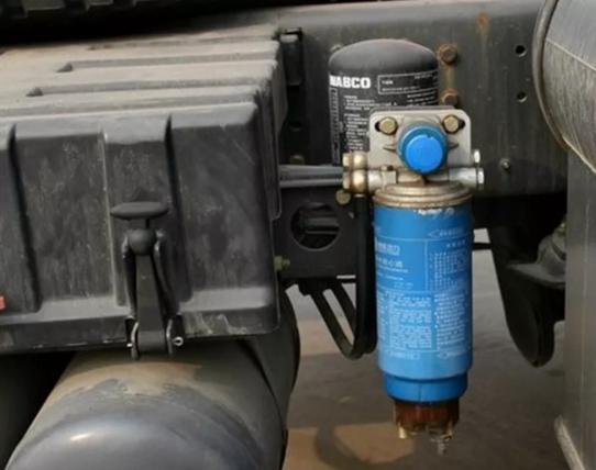 油水分离器放水视频,油水分离器有水能正常使用么