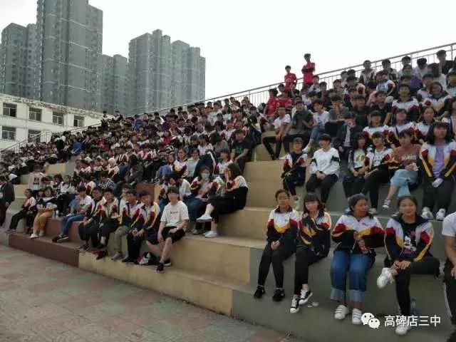 世界杯校园足球展示,青少年足球联赛精彩瞬间