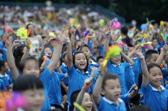 少儿美术创意手工课6-7岁,儿童创意美术手工小学校园