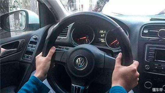 怎么打死方向盘和回正方向盘,开车时方向盘的打法口诀