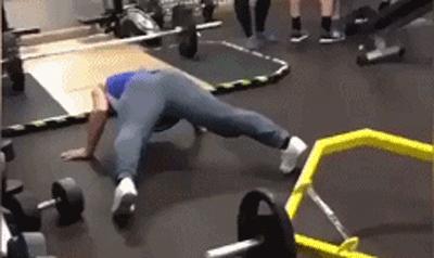 无器材初学者健身一周训练表,没有基础的健身教练怎么学