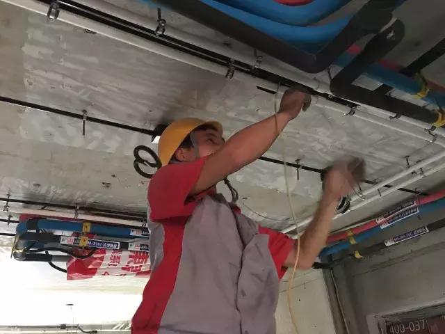 世界这么大哪有这么好的好事,世界这么大该去走走啦