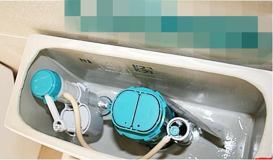 马桶水箱不上水什么原因如何解决,马桶水箱不下水最简单解决方法