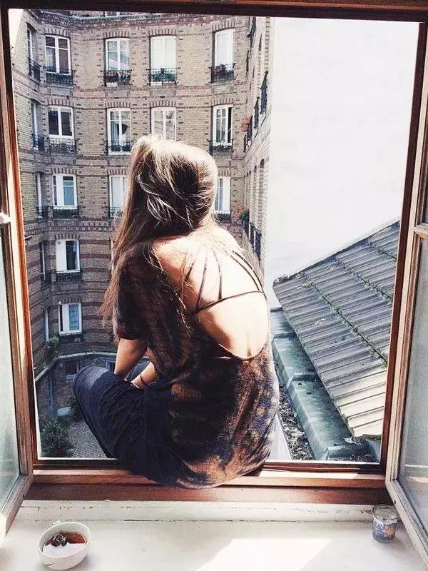 凉快夏季薄衣服,夏季衣服太透搭配什么内衣