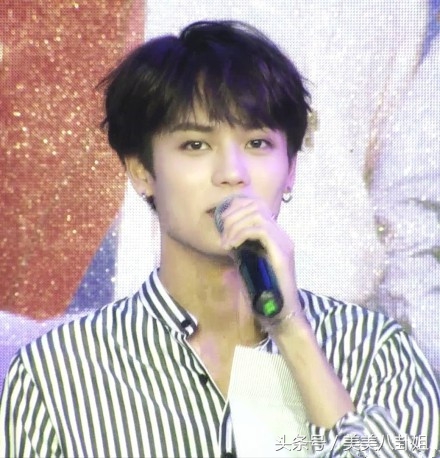 蔡徐坤林彦俊百变穿搭,蔡徐坤采访说林彦俊鞋子