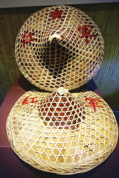 四川木制长廊栈道,四川栈道在现在哪个地方