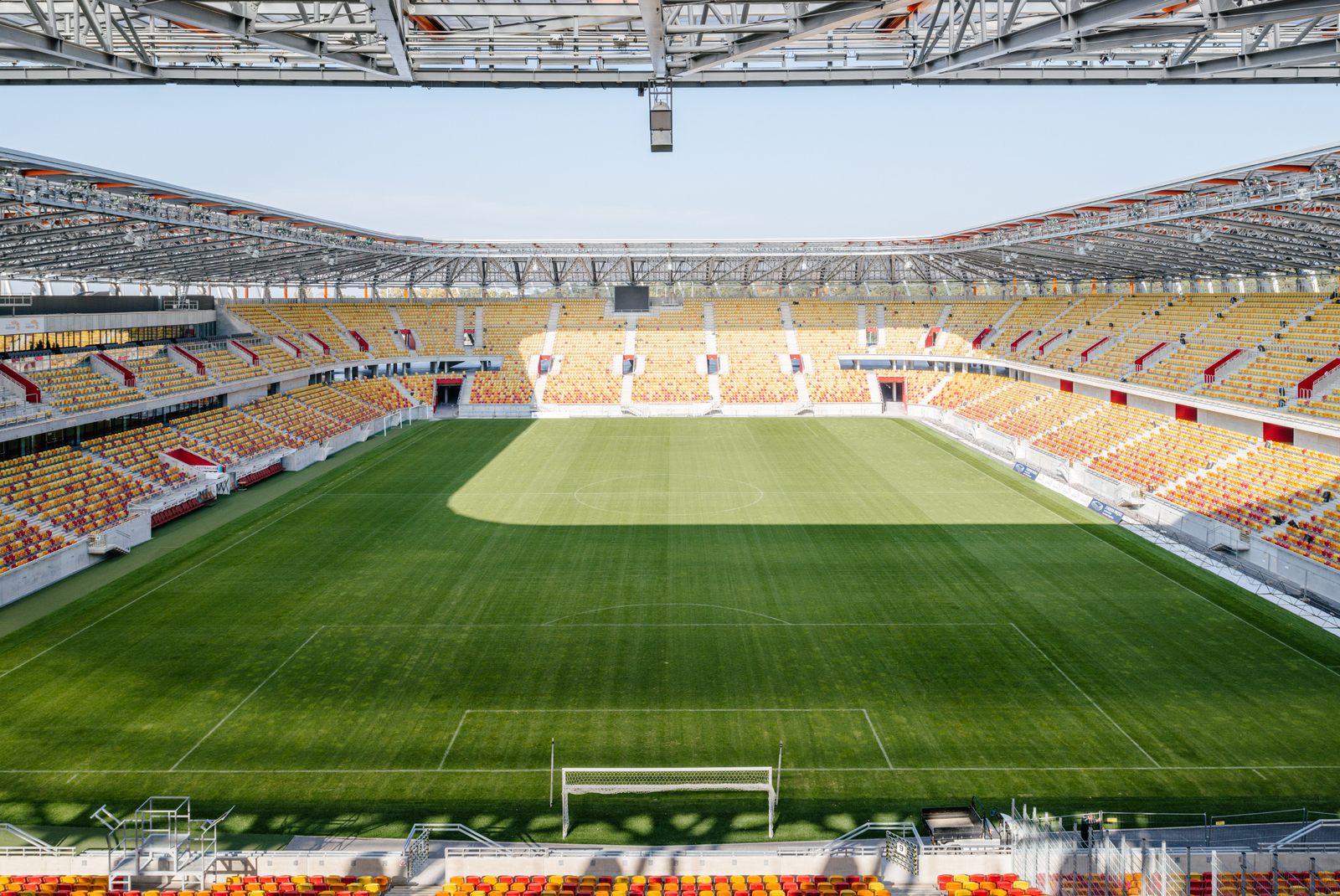 波兰球场华沙,欧洲哪些国家足球厉害