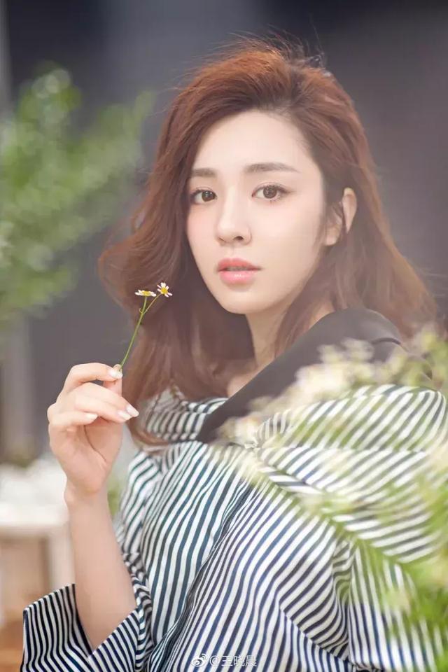 王晓晨和郑恺的关系 (郑恺陈赫王晓晨杜江江疏影同学)