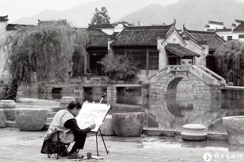 画家的画夹：李小可后背上的份量