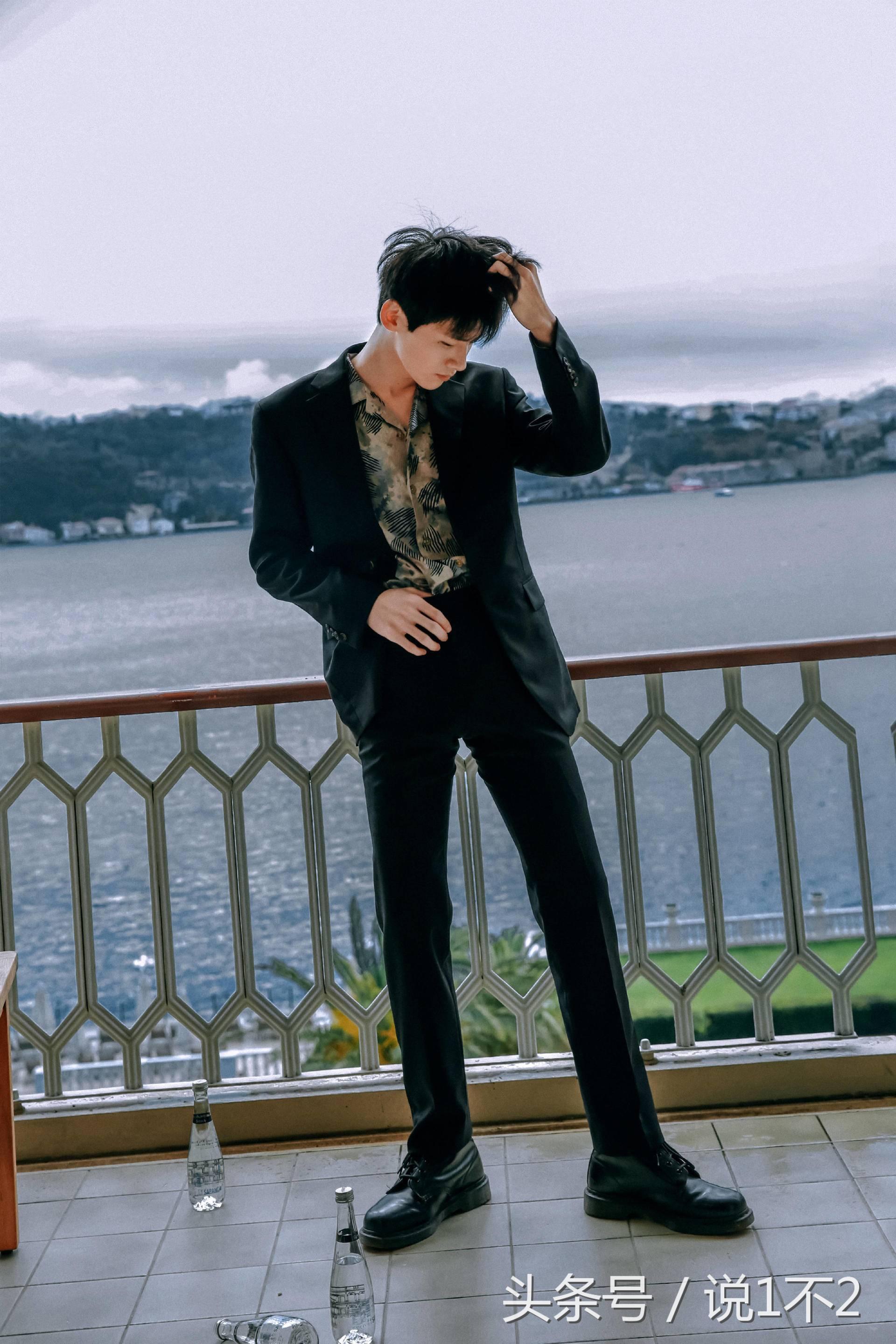 白敬亭注孤生合集,白敬亭被何炅说注孤生