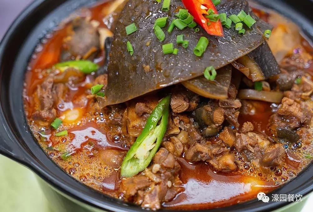 湿气大是拔罐祛湿还是喝中药,湿气重的人怎么排湿拔罐出水蒸气