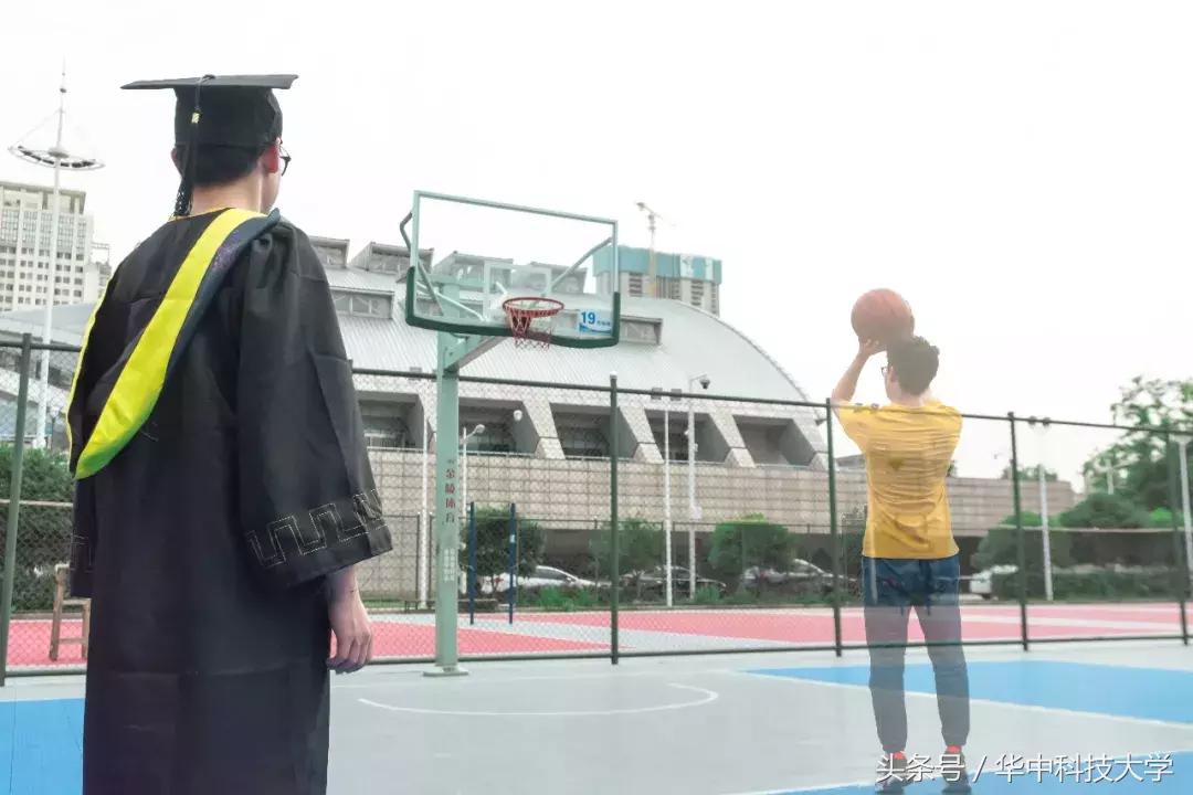 毕业季献礼朗诵表演视频,毕业季献礼完整版