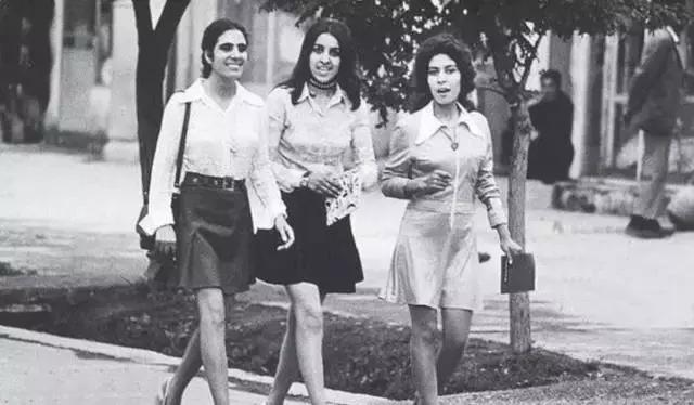 年轻时的霍金照,霍金珍贵照片