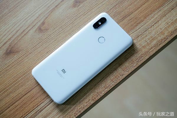 小米8到底怎么样,小米8手机卡顿反应慢怎么办