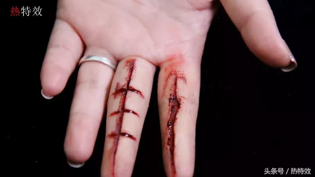 化这个妆自拍代价有点大,你想不想试试,手指肚划伤教程