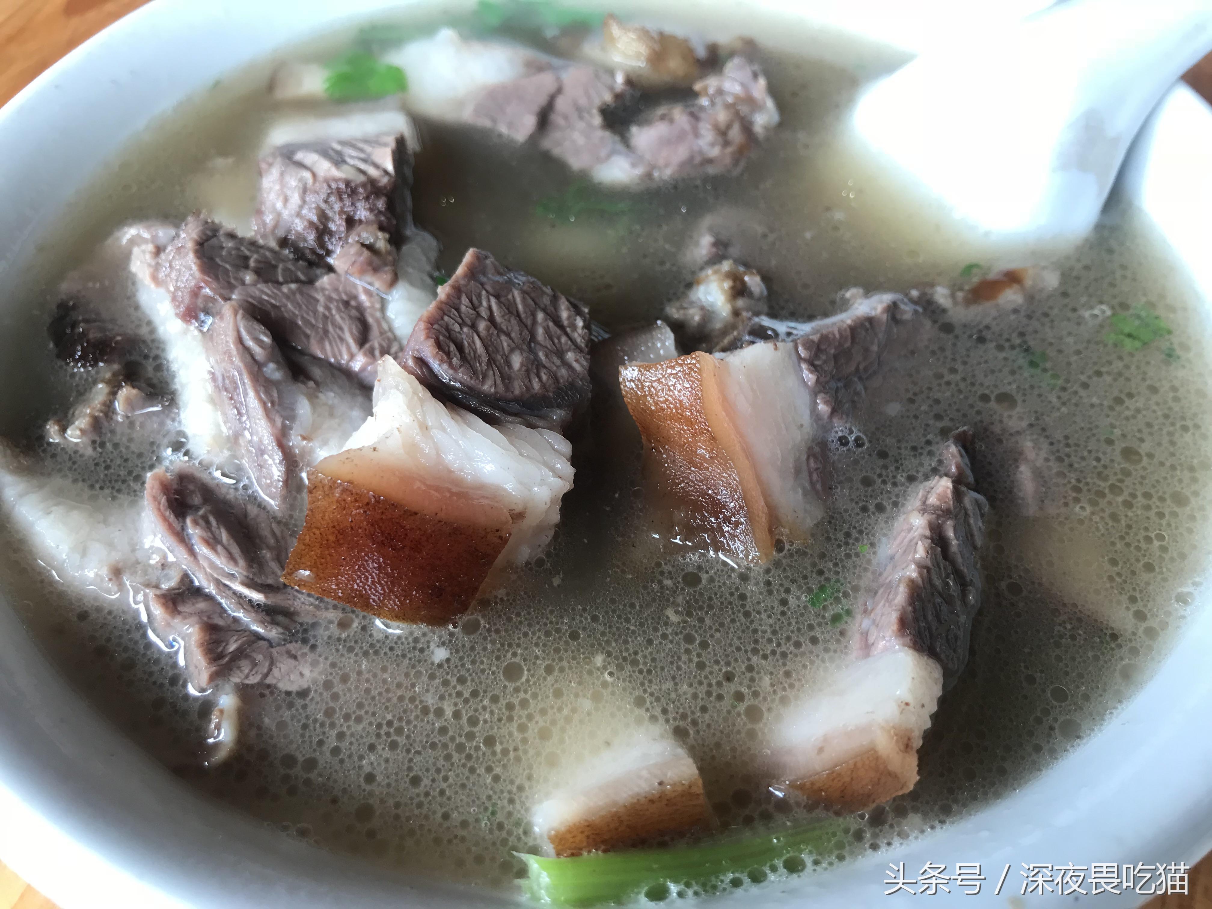 每年一次的玉林“狗肉节”即将来临，网友：还请百万爱狗人士冷静