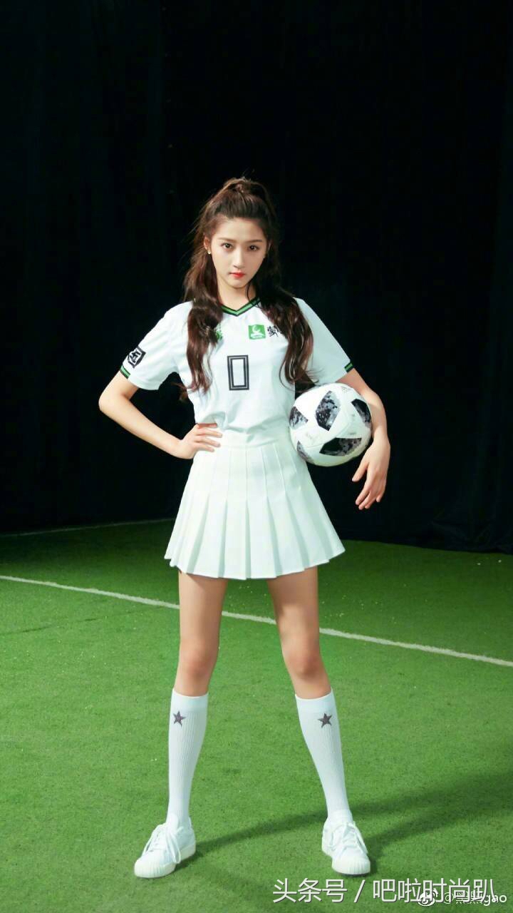 关晓彤杨幂世界杯,关晓彤世界杯