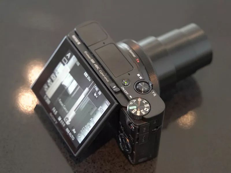 索尼黑卡8000值不值,全球限量1000黑卡