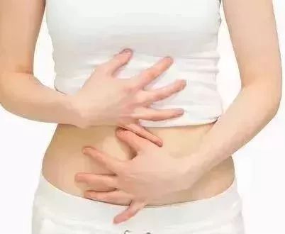 这种茶少喝!女子为治便秘连喝3年,大肠内壁全变黑了……