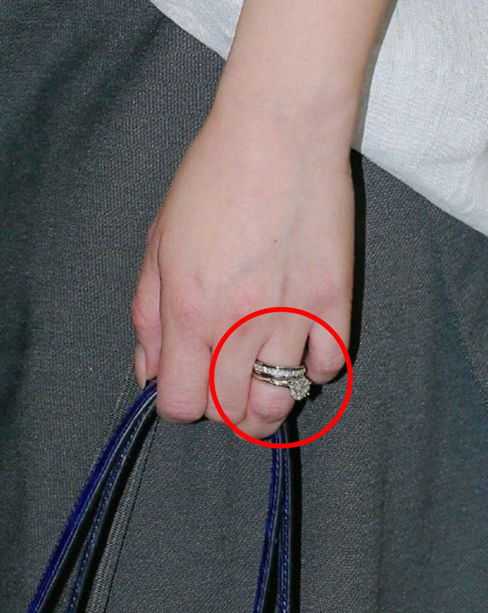 阿娇最新戒指照片,郭晶晶和阿娇视频