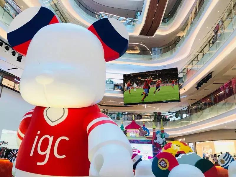 人气王吴卓羲携全城独家世界杯版潮熊Qee空降天汇广场igc!