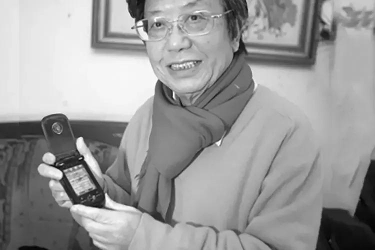 董卿回归的视频,董卿重回舞台