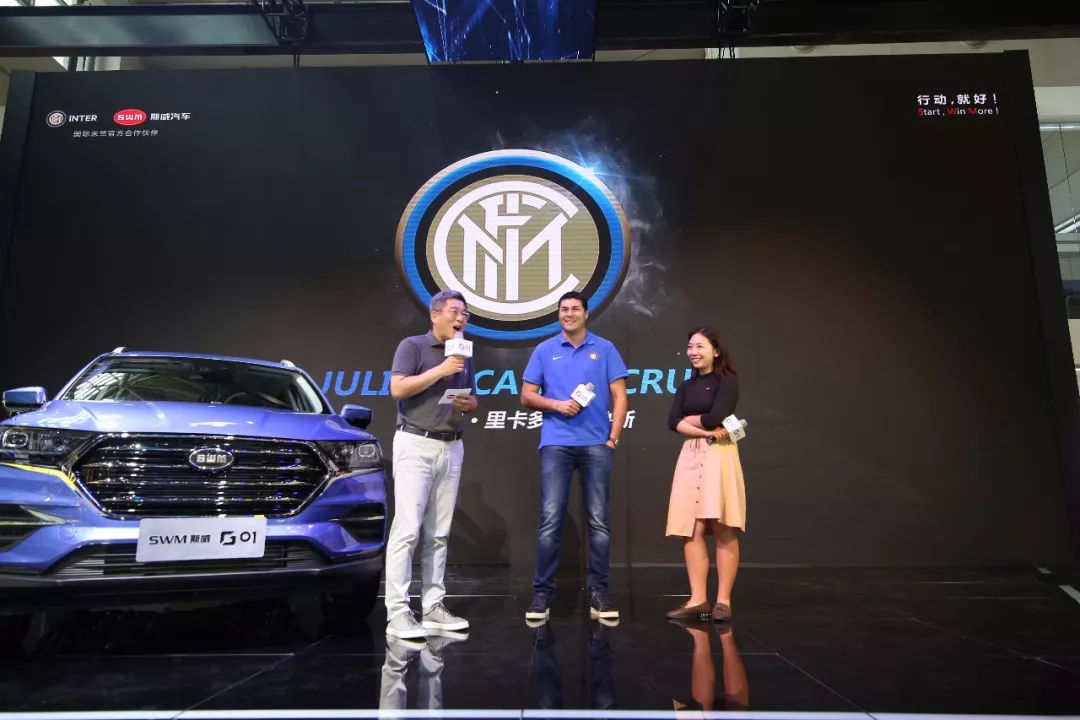 突然被国际米兰传奇球星刷屏！足球与汽车的触碰可引发巨大势能？