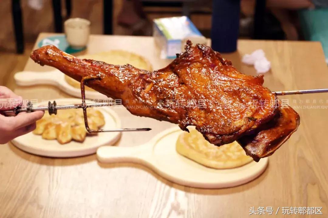 快来!到蜀都万达感受西域风情,品地道*疆新**九必吃!