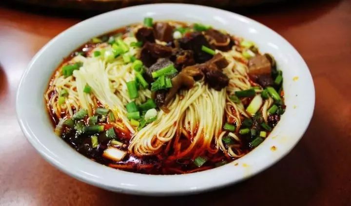 自贡菜好吃还是内江菜好吃,四川自贡最正宗的盐帮菜