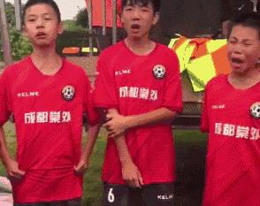 法国世界足球杯夺冠归来全国沸腾,中国足球感动全网