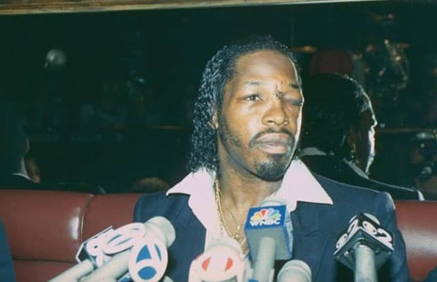 拳王泰森最暴力的五大击倒场面,泰森当年街头格斗真实视频