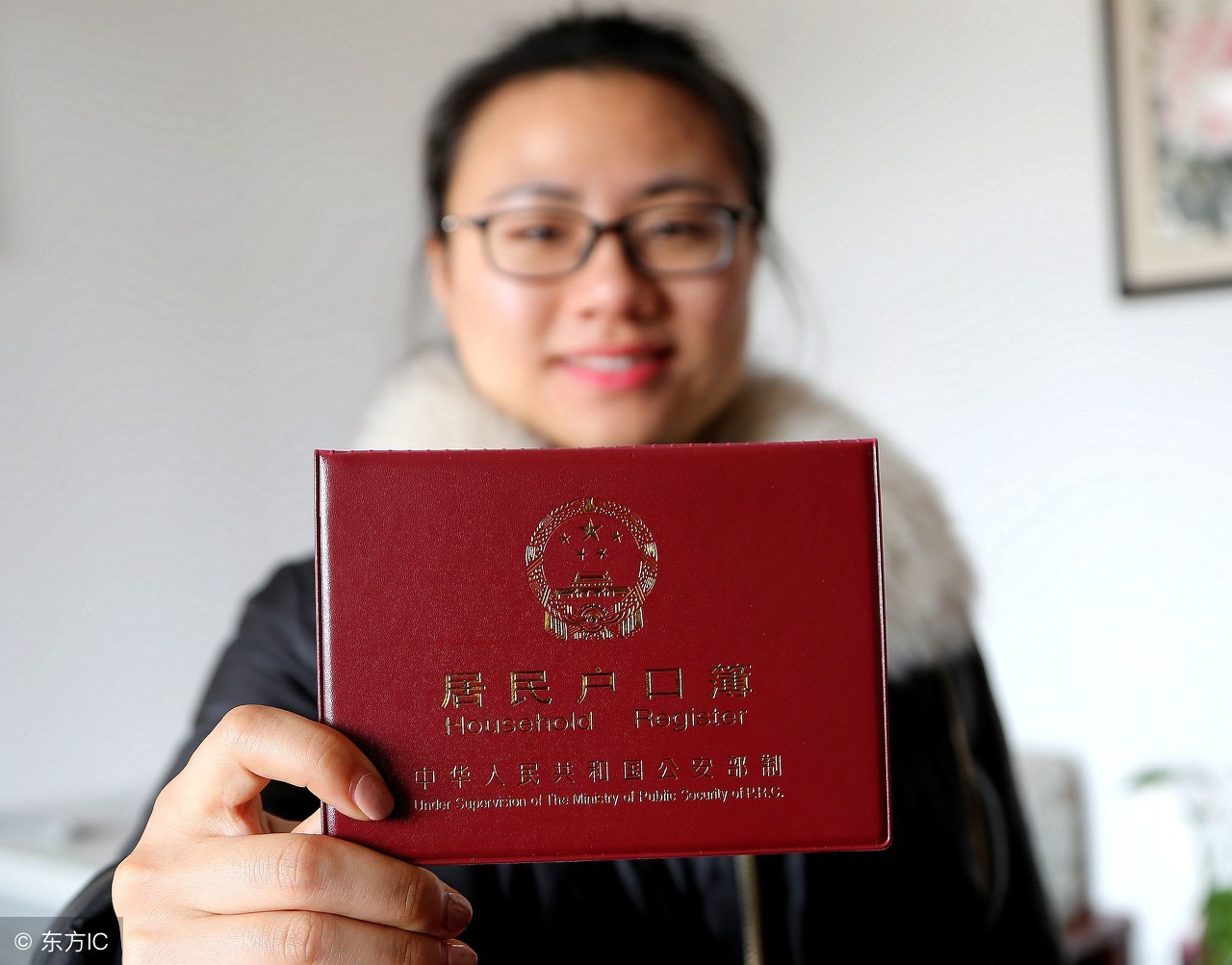 夫妻离婚后怎么解决孩子的问题,夫妻离婚财产和小孩怎么办